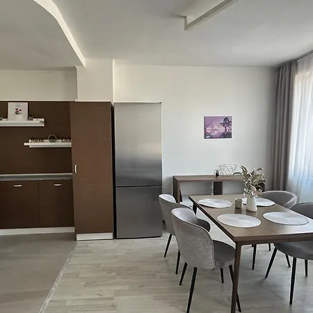 Prime 2-bedroom Апартамент *